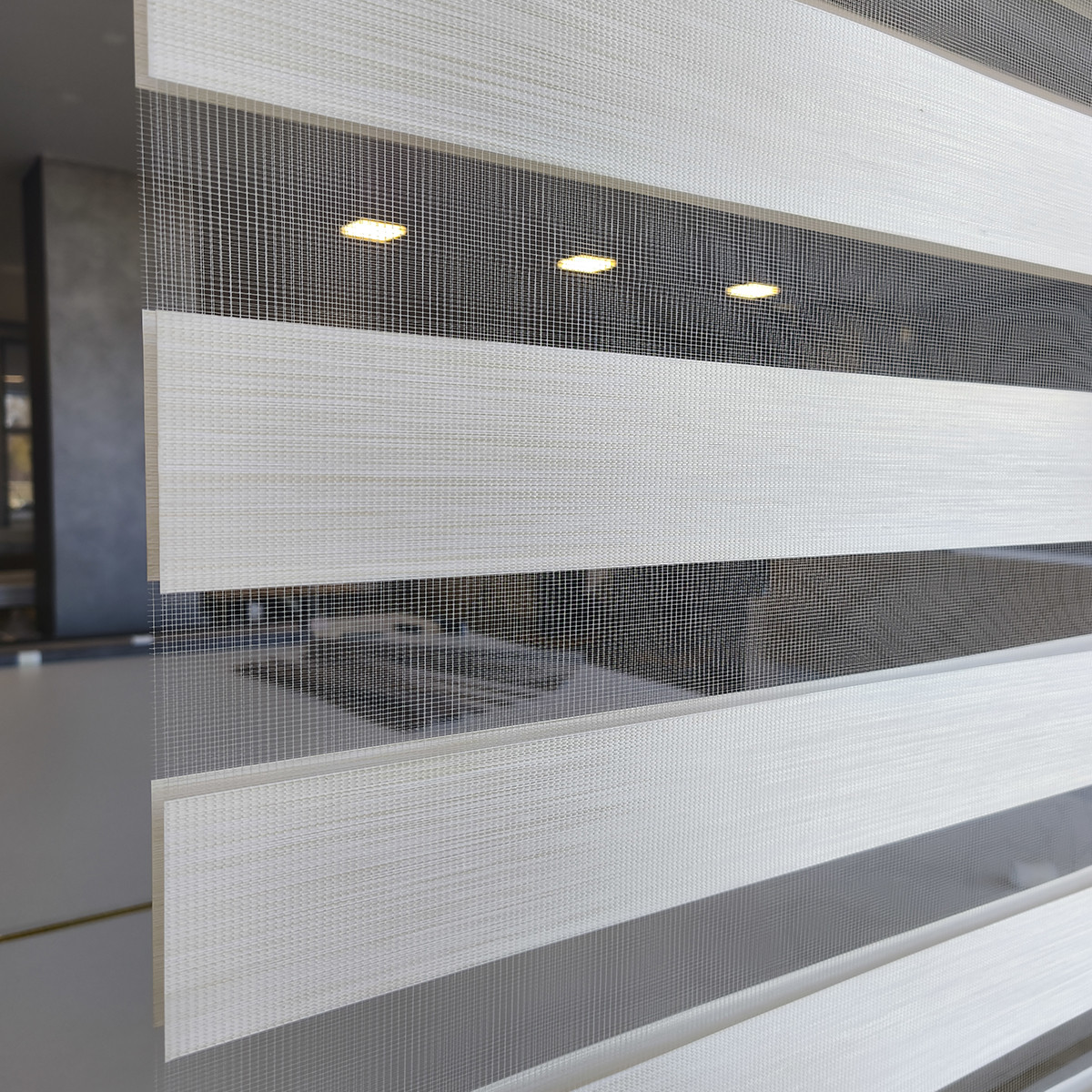 Διπλό ρόλερ Zebra 87-V1 Μπεζ-Χρυσό Διπλό ρόλερ Zebra 87-V1 Μπεζ-Χρυσό